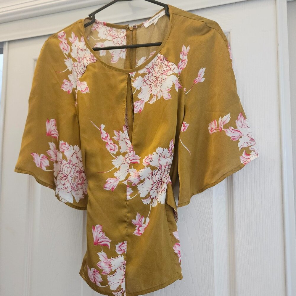 keyhole silk top